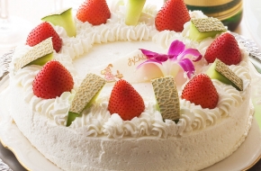 家族で誕生日や記念日のお祝いを